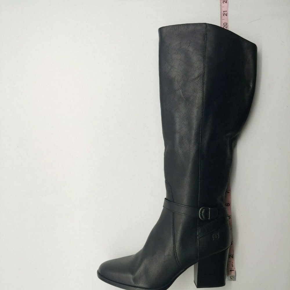 Elegant Black Heeled Boots